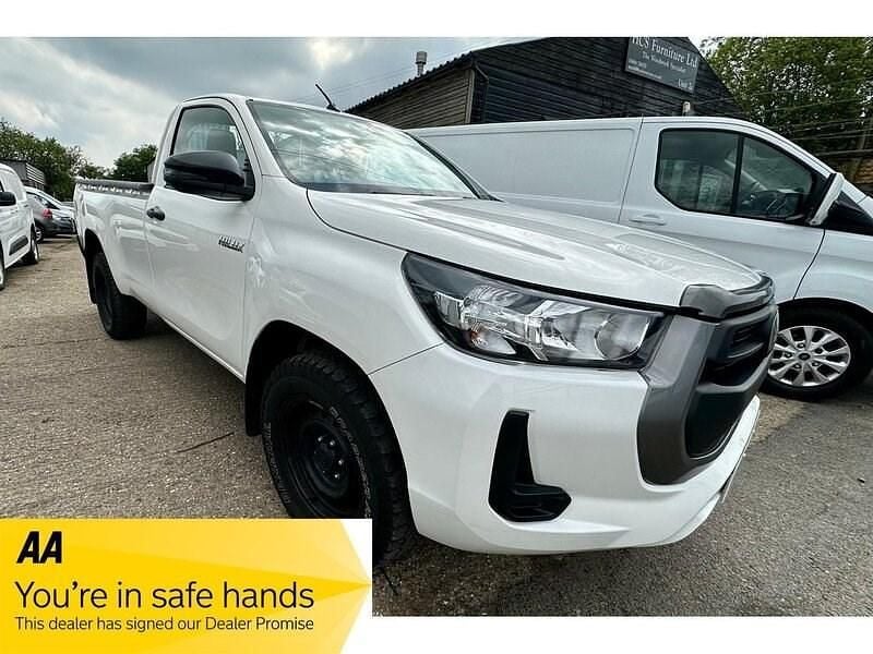 White Used 2021 Toyota HiLux Active Pickup | £17,490 (A bit pricey) - Image 1/4