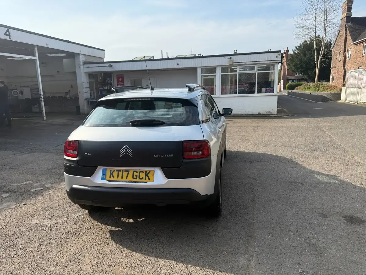 Used Citroën C4 Cactus Feel 2017 Silver Hatchback