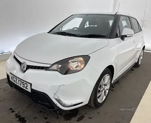 Used MG MG3 106 HP (77 kW) 2018 White Hatchback