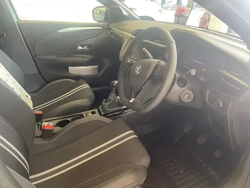 New Vauxhall Corsa S 100 HP (73 kW) 2026 Eucalyptus green Hatchback