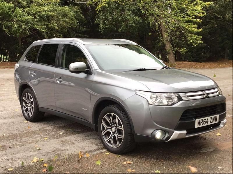 Grey Used 2014 Mitsubishi Outlander SUV | £6,495 (Fair price) - Image 1/4