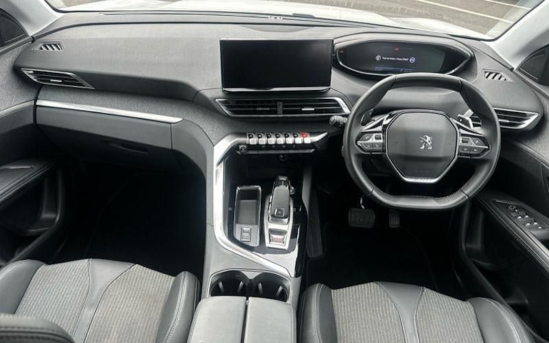 Used Peugeot 3008 Allure Premium 131 HP (96 kW) 2022 White SUV