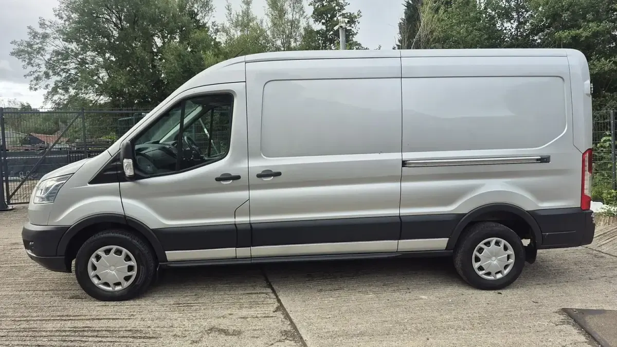 Used Ford Transit Trend 155 HP (114 kW) 2015 Silver Van