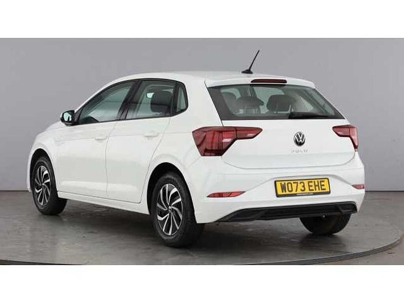 Used VW Polo Life 80 HP (58 kW) 2024 White Hatchback