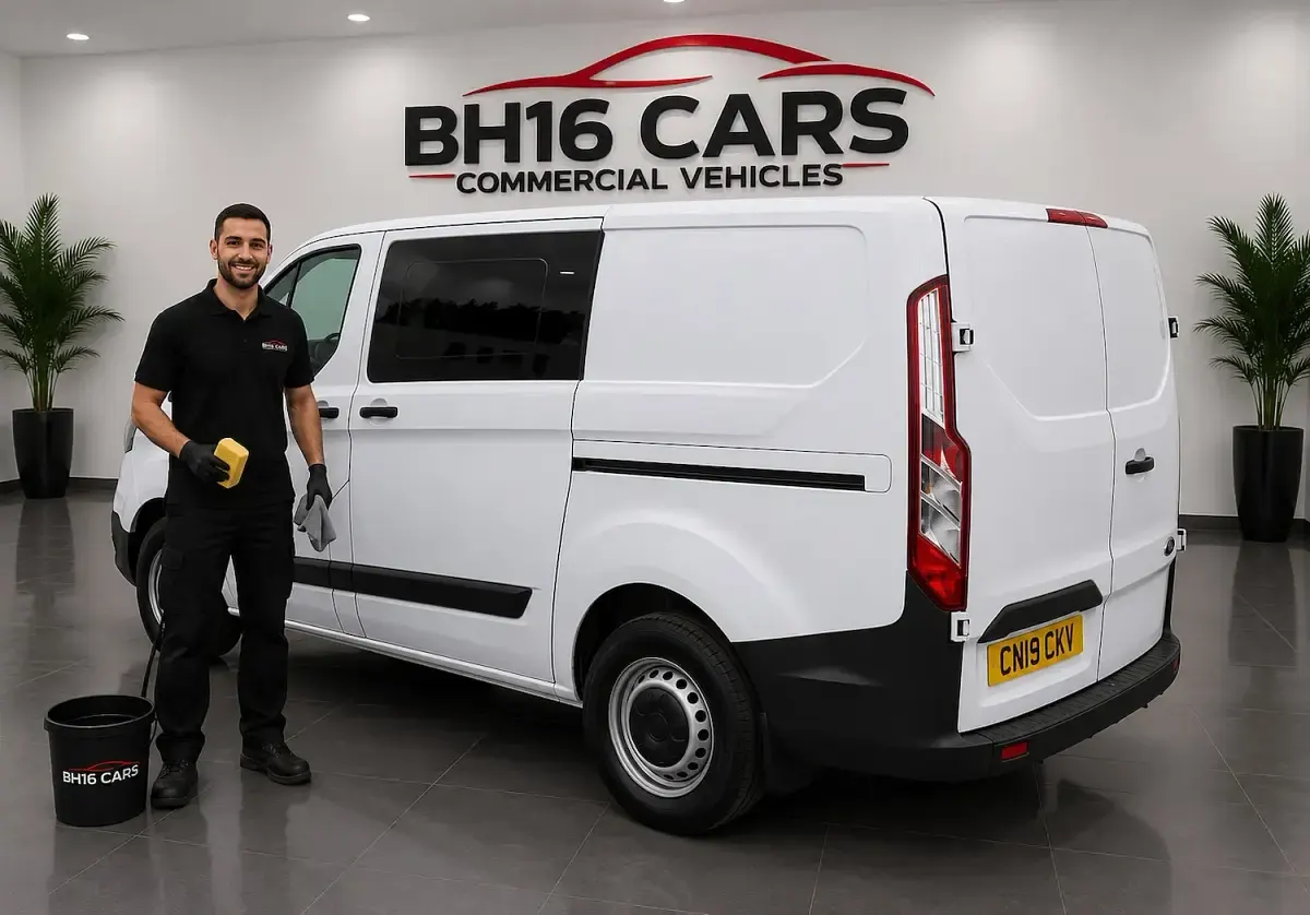 Used Ford Transit Custom 105 HP (77 kW) 2019 White Van