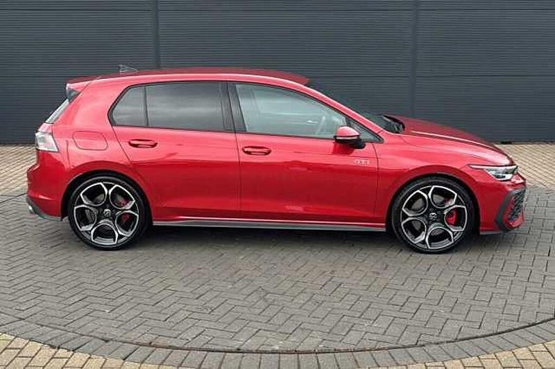 Used VW Golf VIII 265 HP (194 kW) 2025