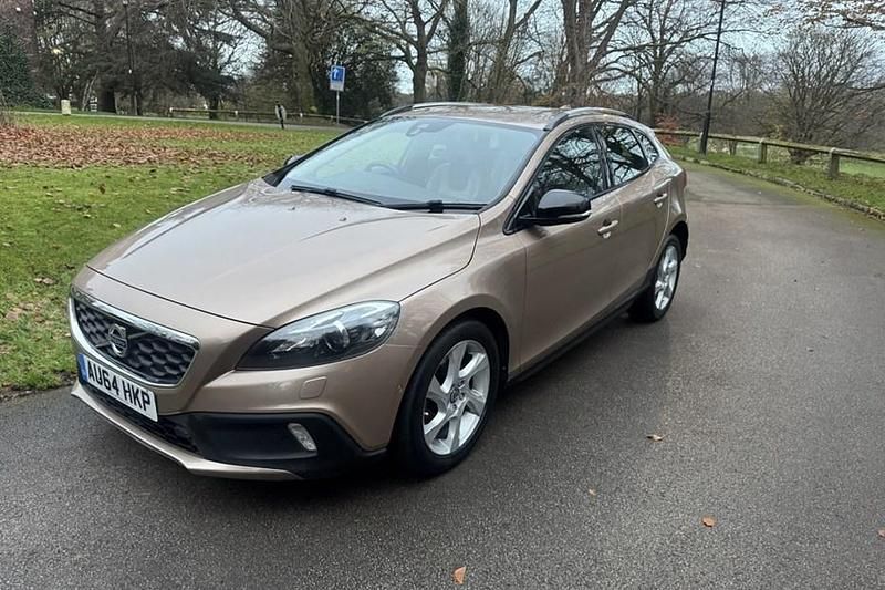 Used 2014 Volvo V40 CC Estate | £7,250 (Fair price) - Image 1/1