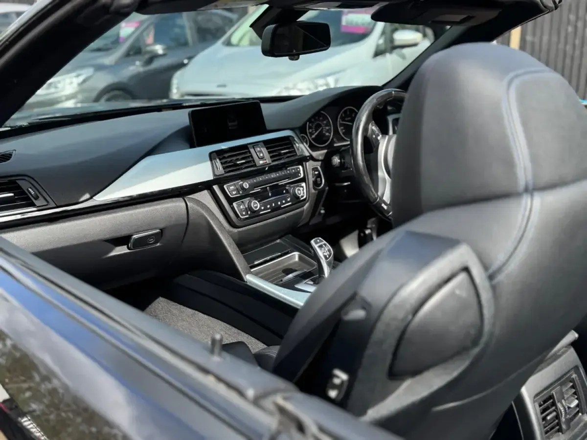 Begagnad BMW 420 M Sport 2015 Svart Cab