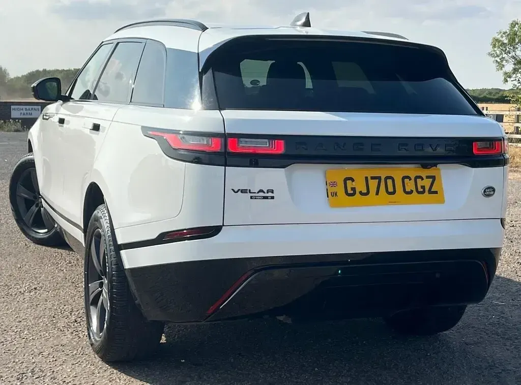 Used Land Rover Range Rover Velar R-Dynamic 177 HP (130 kW) 2020 White SUV
