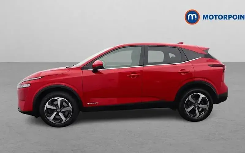 Used Nissan Qashqai N-Connecta 190 HP (139 kW) 2023 Red SUV