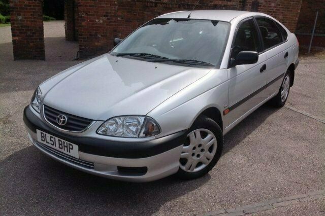 Used 2002 Toyota Avensis Hatchback | £1,481 - Image 1/4