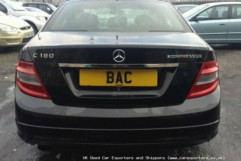 Used Mercedes C180 156 HP (114 kW) 2009 Sedan