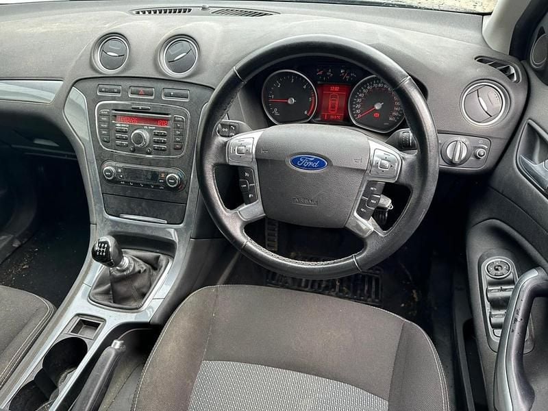 Used Ford Mondeo Zetec 163 HP (119 kW) 2011 Black Estate