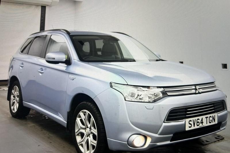 Used 2014 Mitsubishi Outlander P-HEV | £6,990 (Fair price) - Image 1/1