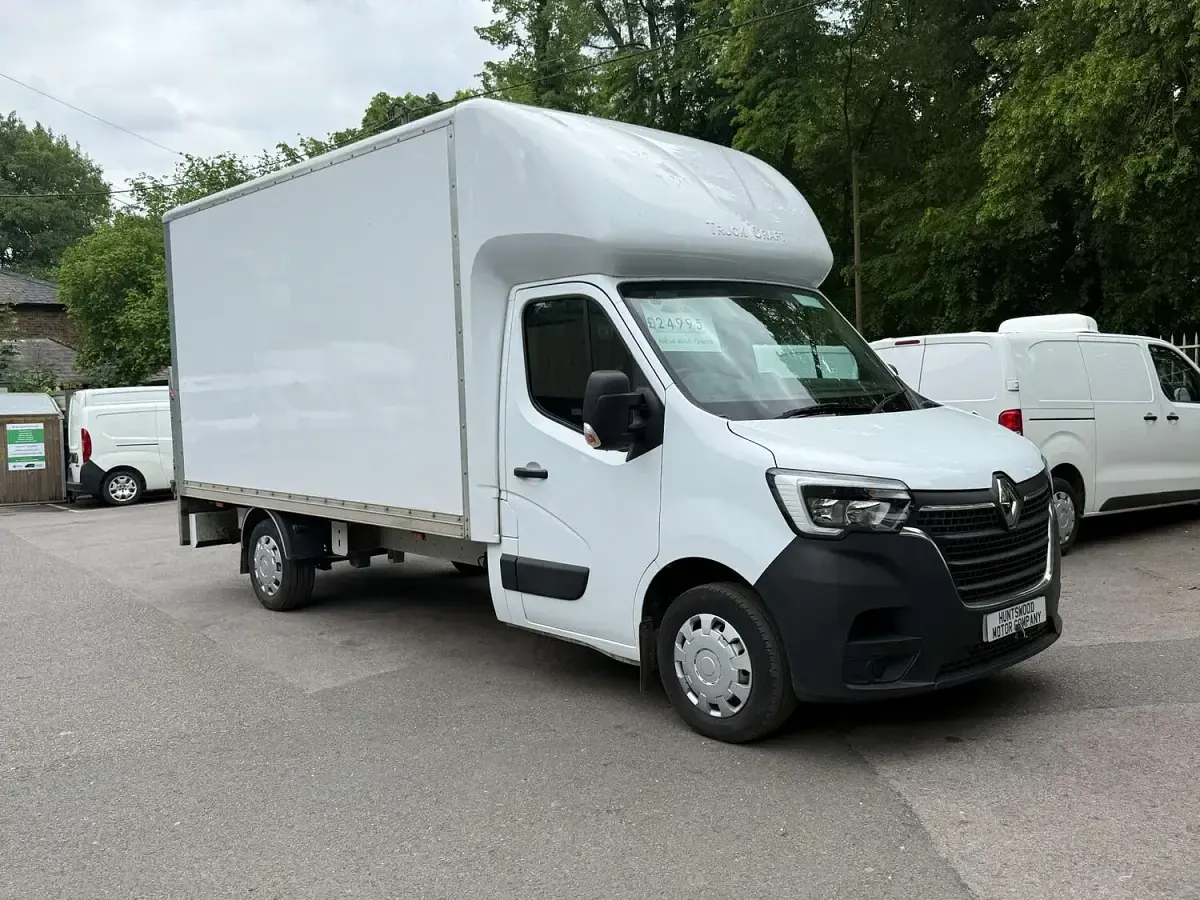 Used Renault Master Business 2024 White MPV