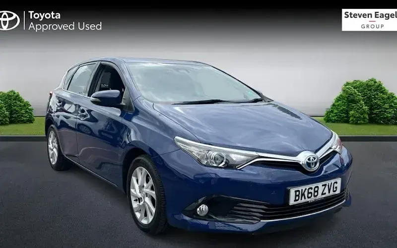 Used Toyota Auris Hybrid 136 HP (100 kW) 2018 Hatchback