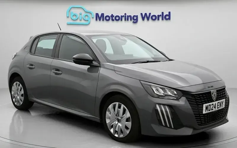 Used Peugeot 208 Active 102 HP (75 kW) 2024 Hatchback