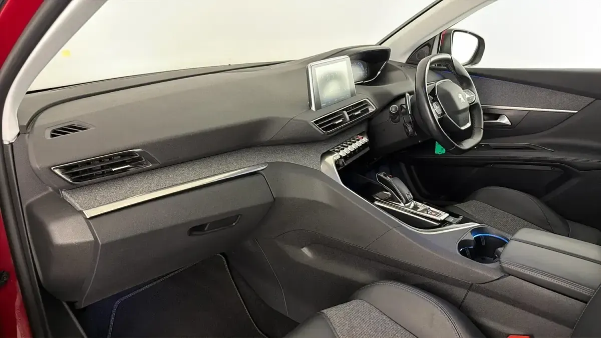 Used Peugeot 3008 Allure 131 HP (96 kW) 2020 Ultimate red SUV