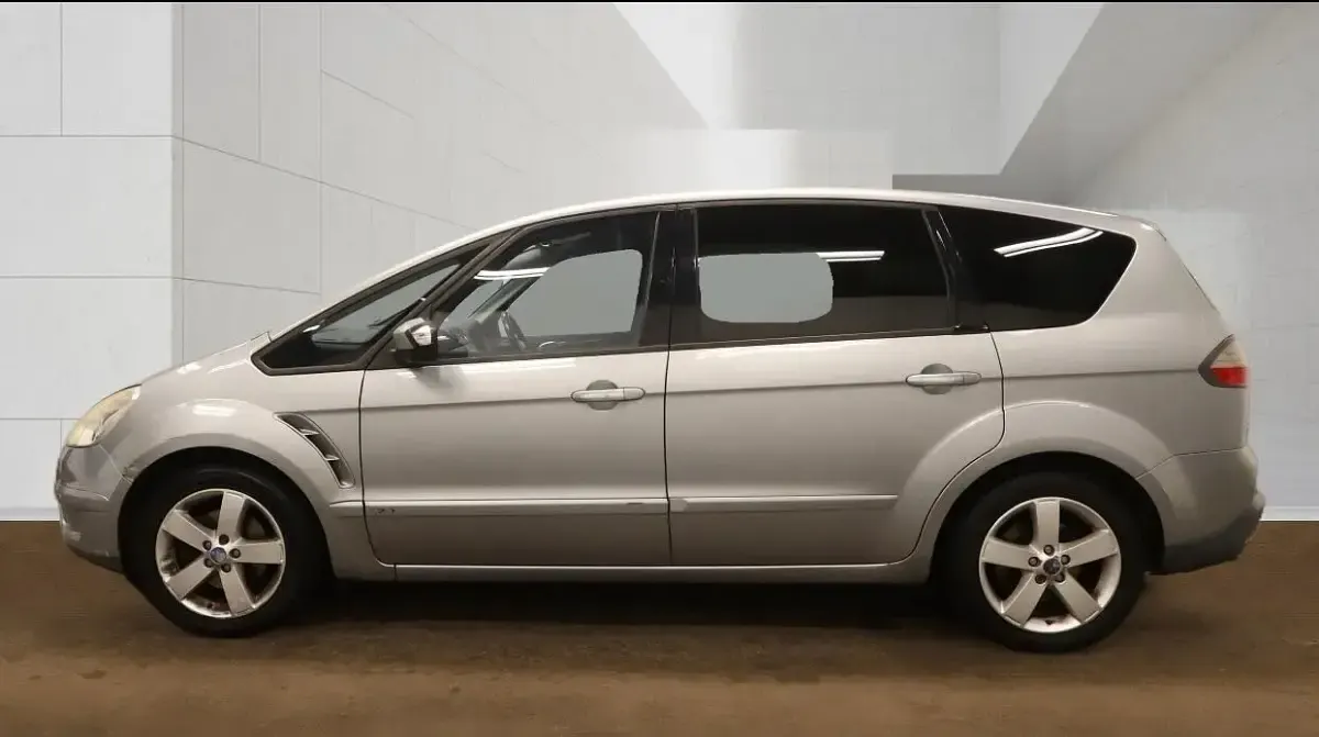 Używany Ford S-MAX Titanium 140 KM (102 kW) 2008 Srebrny Minivan