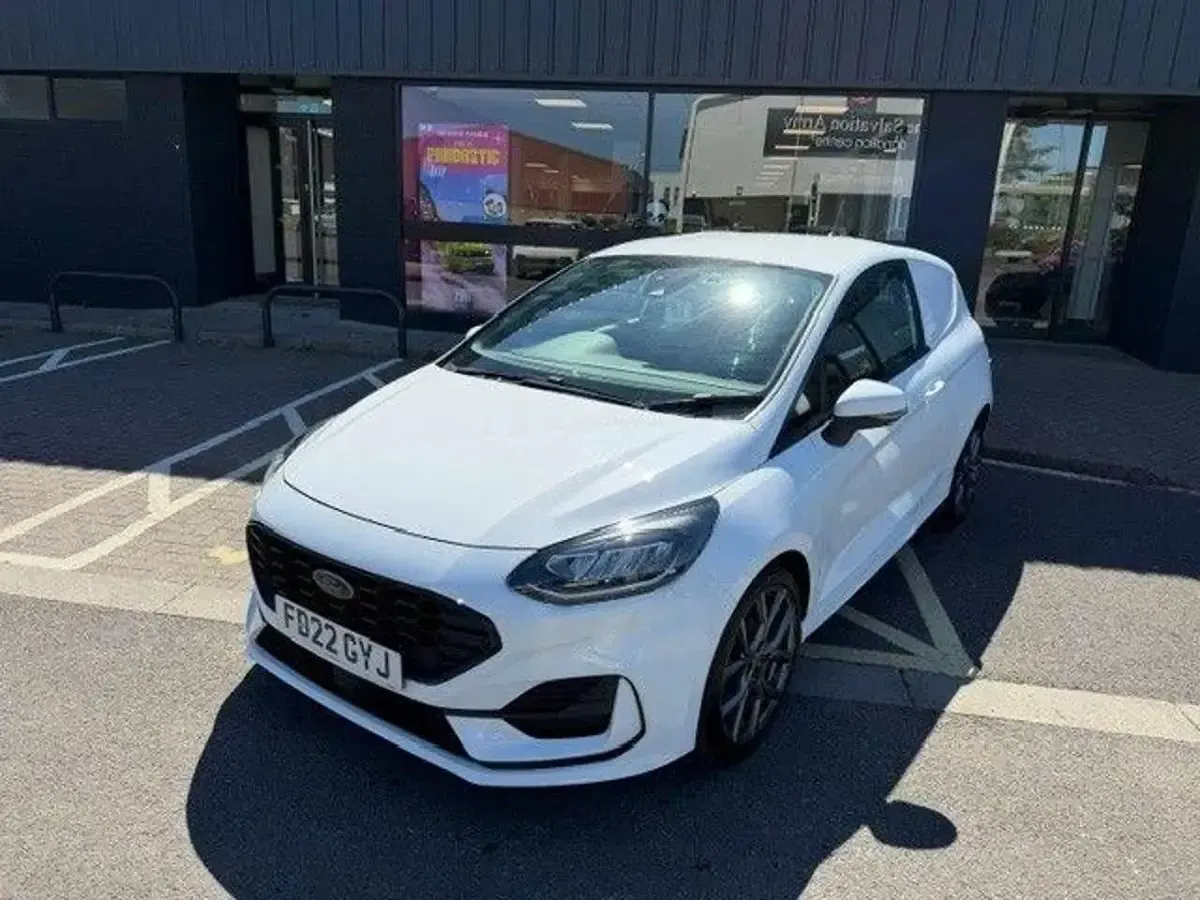 Used Ford Fiesta Sport 125 HP (91 kW) 2022 White Hatchback