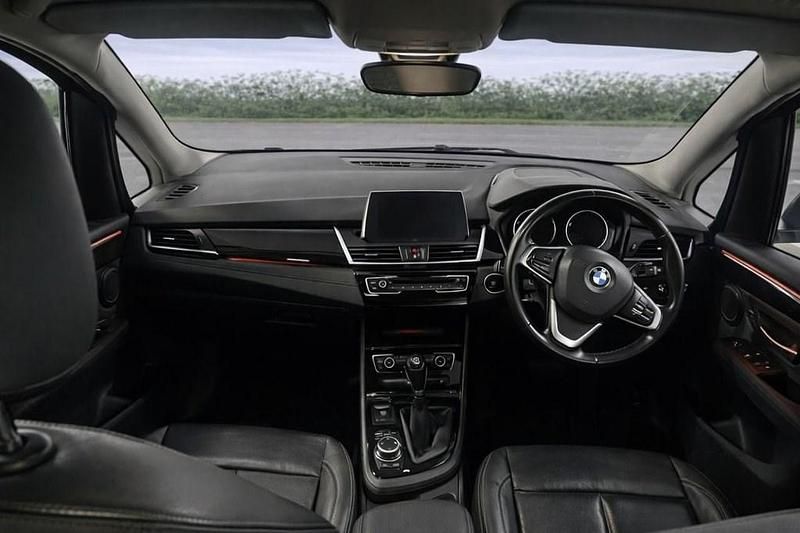 Used BMW 218 Luxury Line 140 HP (102 kW) 2019 Black Estate