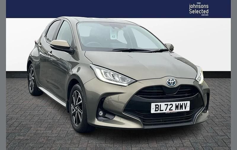 Used Toyota Yaris Hybrid Design 113 HP (83 kW) 2022 Other Hatchback