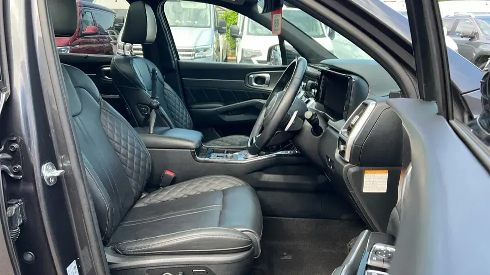 Used Kia Sorento 226 HP (166 kW) 2023 Grey SUV