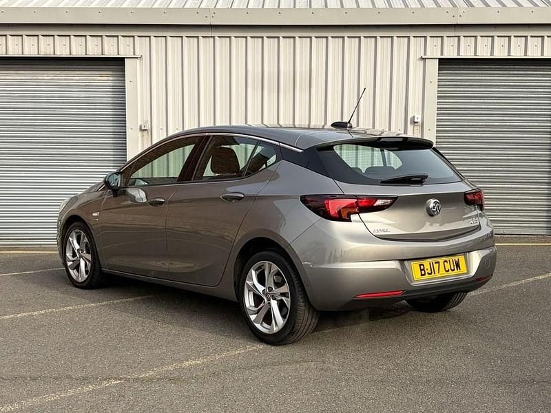 Used Vauxhall Astra SRi 150 HP (110 kW) 2017 Grey Hatchback