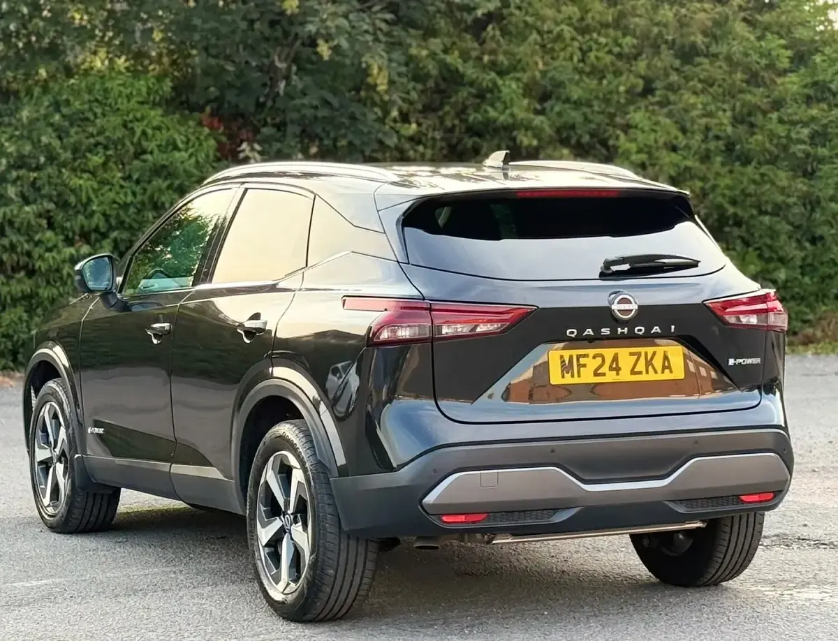 Used Nissan Qashqai N-Connecta 190 HP (139 kW) 2024 Black SUV