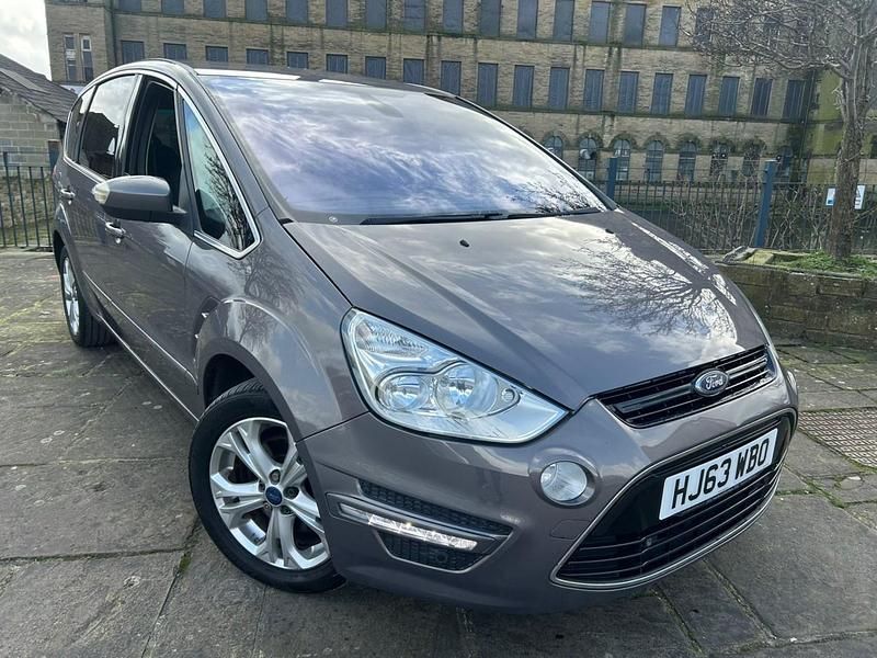 Used Ford S-MAX Titanium 2013 Brown MPV
