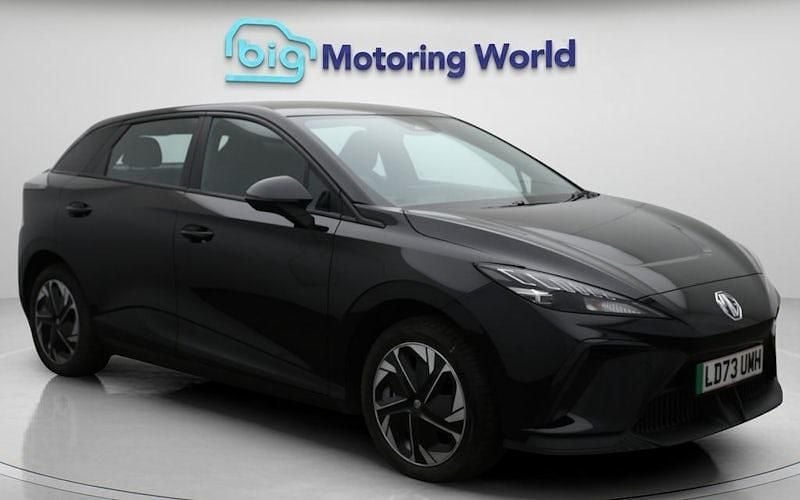 Used 2024 MG MG4 EV SE Hatchback | £15,000 (Fair price) - Image 1/4