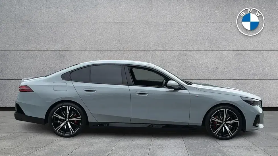 Used BMW 520 M Sport 205 HP (150 kW) 2025 Grey