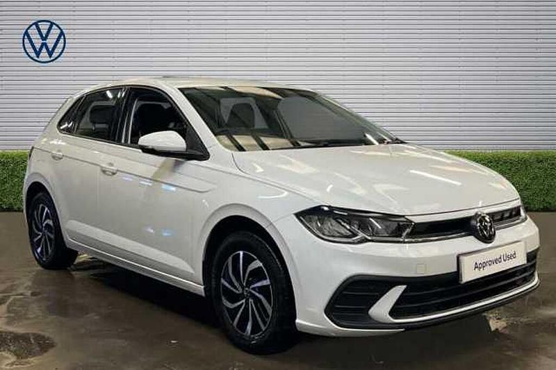 Used VW Polo Life 95 HP (69 kW) 2023 Pure white Hatchback