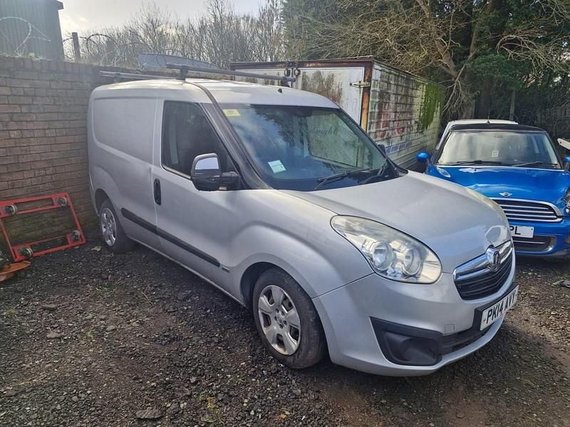 Used Vauxhall Combo Sportive 105 HP (77 kW) 2014 Silver MPV