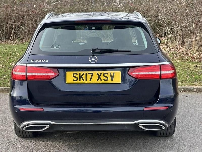 Used Mercedes E220 SE 194 HP (142 kW) 2017 Blue Estate