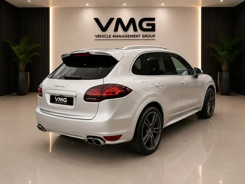 Used Porsche Cayenne 245 HP (180 kW) 2012 Silver SUV