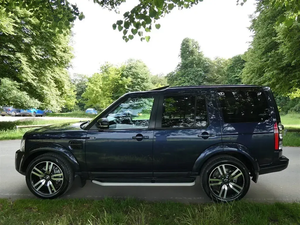 Used Land Rover Discovery HSE 256 HP (188 kW) 2014 Blue SUV