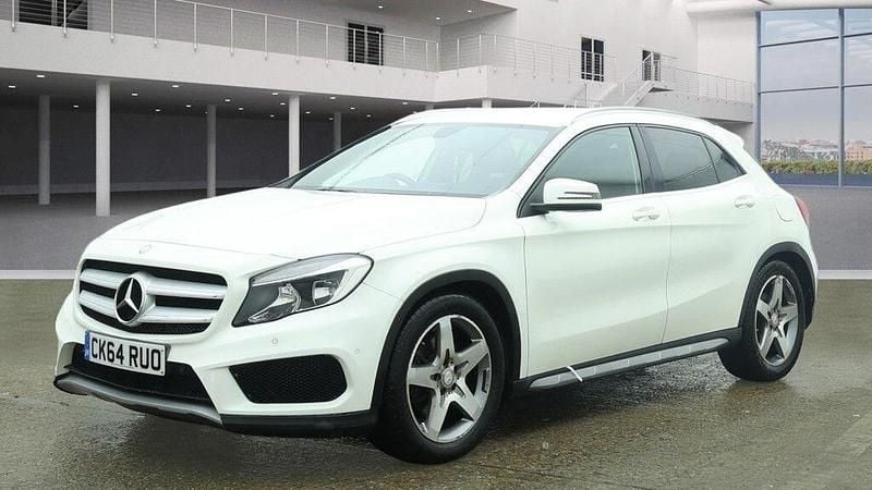 White Used 2014 Mercedes GLA220 Executive SUV | £9,390 (Fair price) - Image 1/3