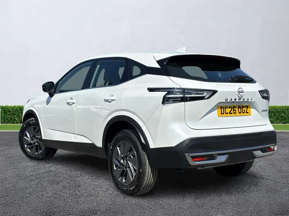 New Nissan Qashqai Acenta Premium 205 HP (150 kW) 2026 Pearl white SUV