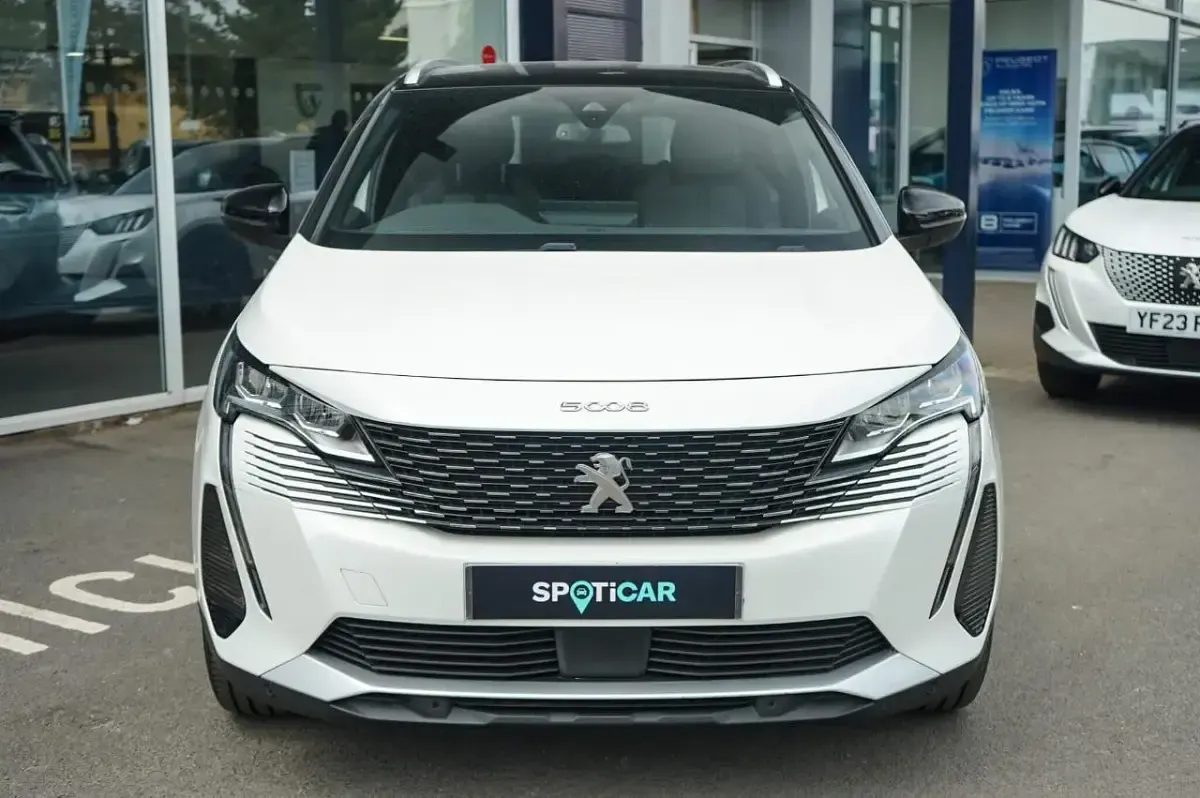Used Peugeot 5008 Allure+ 130 HP (95 kW) 2023 White SUV
