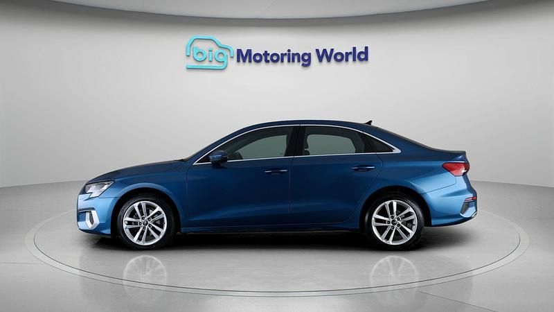 Używany Audi A3 Sport 148 KM (108 kW) 2022 Niebieski Sedan/Limuzyna