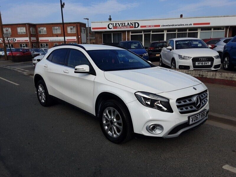 White Used 2018 Mercedes GLA200 SE SUV | £13,500 (Fair price) - Image 1/4