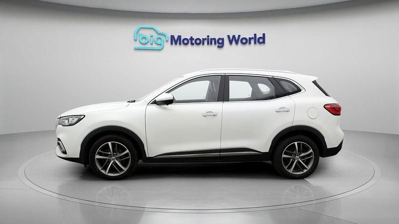 Used MG HS Exclusive 255 HP (187 kW) 2021 White SUV