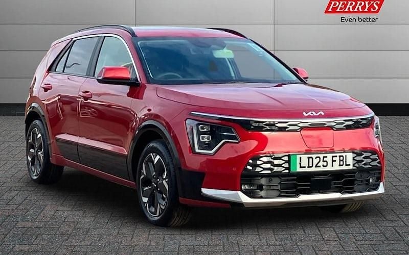 New 2025 Kia e-Niro 4 SUV | £28,475 (Fair price) - Image 1/4