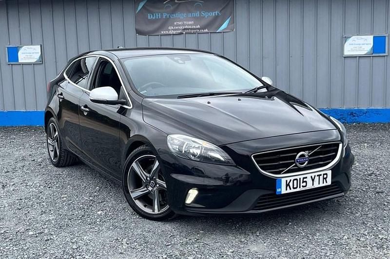 Black Used 2015 Volvo V40 R-Design Estate | £4,979 (Fair price) - Image 1/1