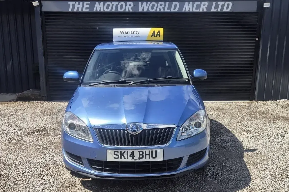 Usado Skoda Fabia SE 2014 Azul Utilitario