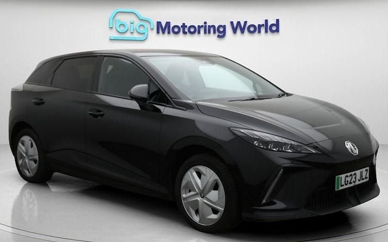 Used 2025 MG MG4 EV Trophy Hatchback | £13,800 (Super price) - Image 1/4