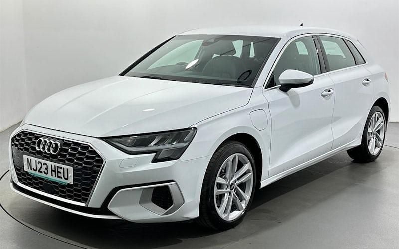 Used Audi A3 Sportback e-tron Sport 204 HP (150 kW) 2025 Hatchback