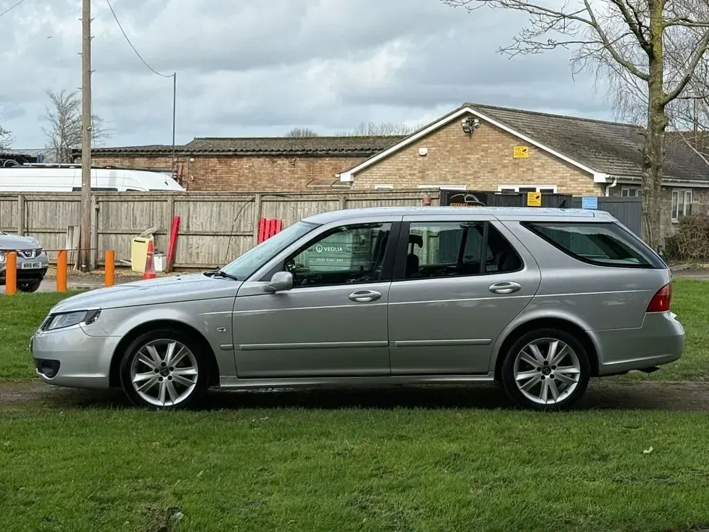 Used Saab 9-5 148 HP (108 kW) 2007 Silver Estate