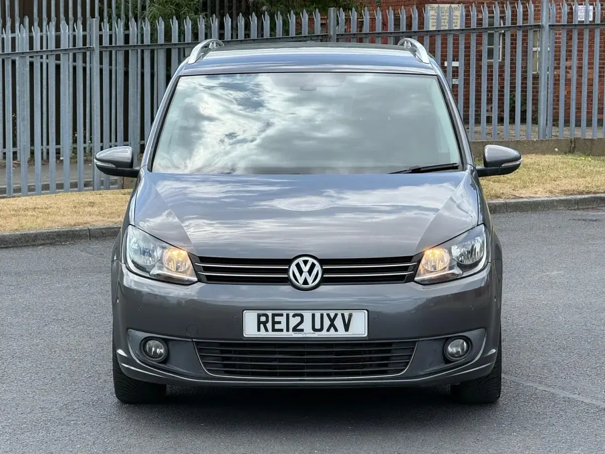 Used VW Touran SE 105 HP (77 kW) 2012 Grey MPV